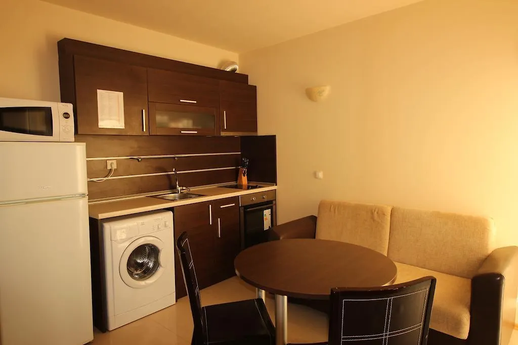 Menada Green Hills Apartments