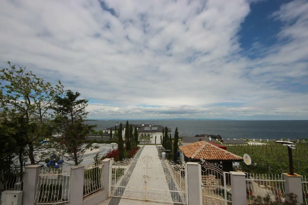 Menada Green Hills Apartments Sozopol