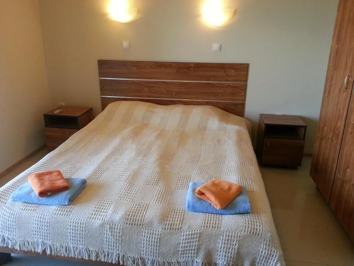 Menada Green Hills Apartments Sozopol
